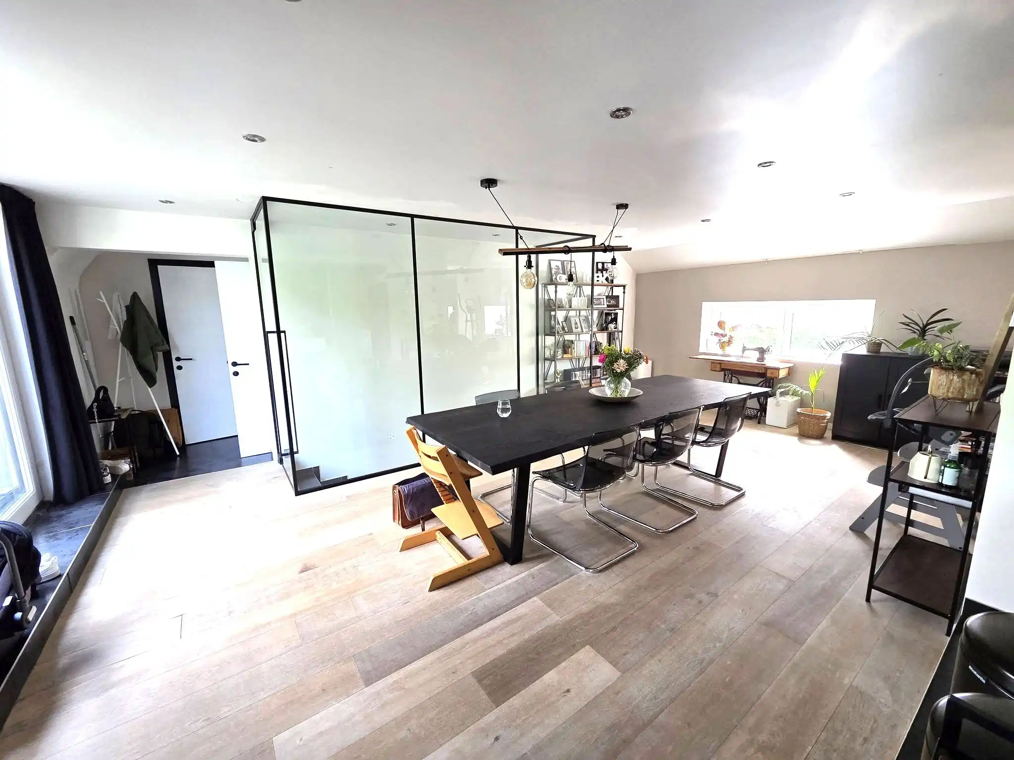 Ruime woning...met loftgevoel... foto 5