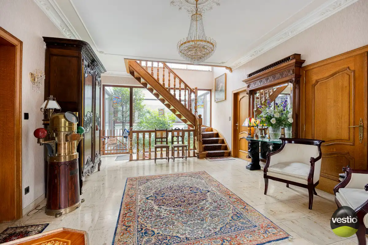ROYALE WONING MET DOKTERSPRAKTIJK TE BILZEN HOESELT. foto 5