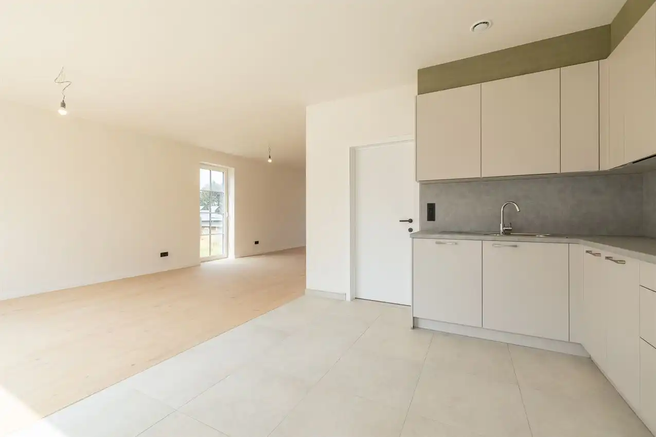 Niewbouwwoning, gunstige ligging, 3 slpk, tuin foto 9