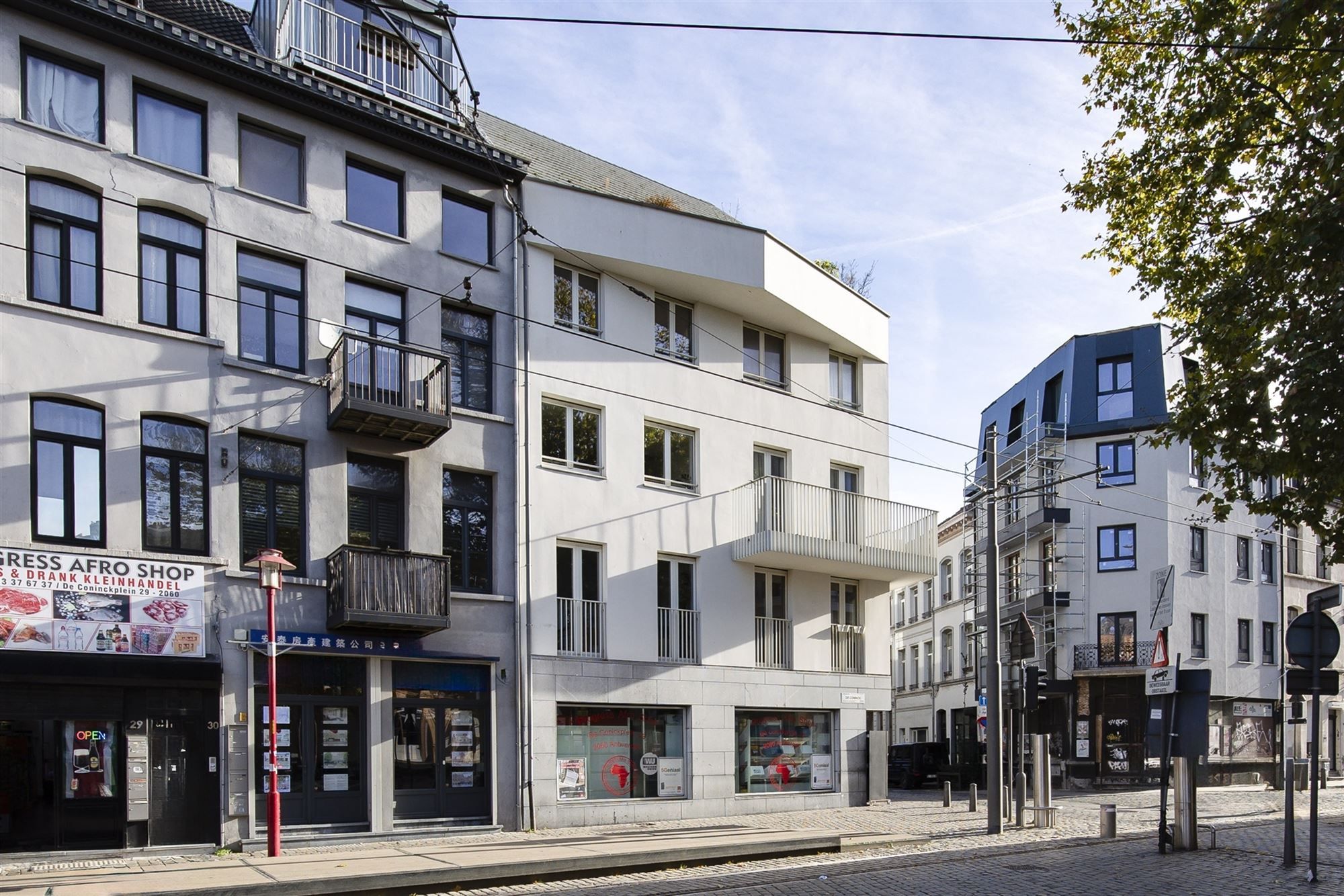Unieke woning met 3 slk en groot terras aan een zonnig plein foto 20