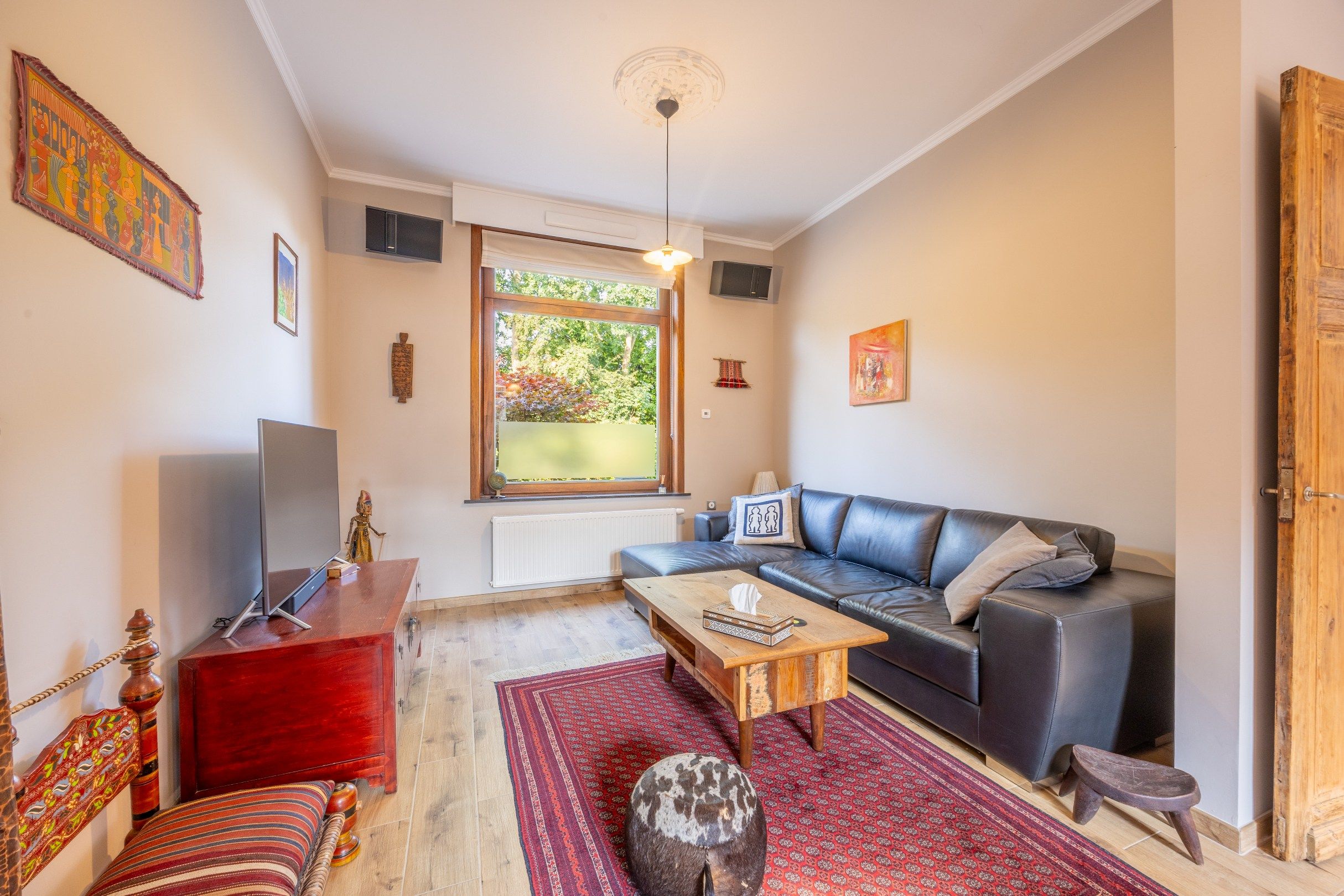 GERENOVEERDE HALFOPEN WONING foto 4