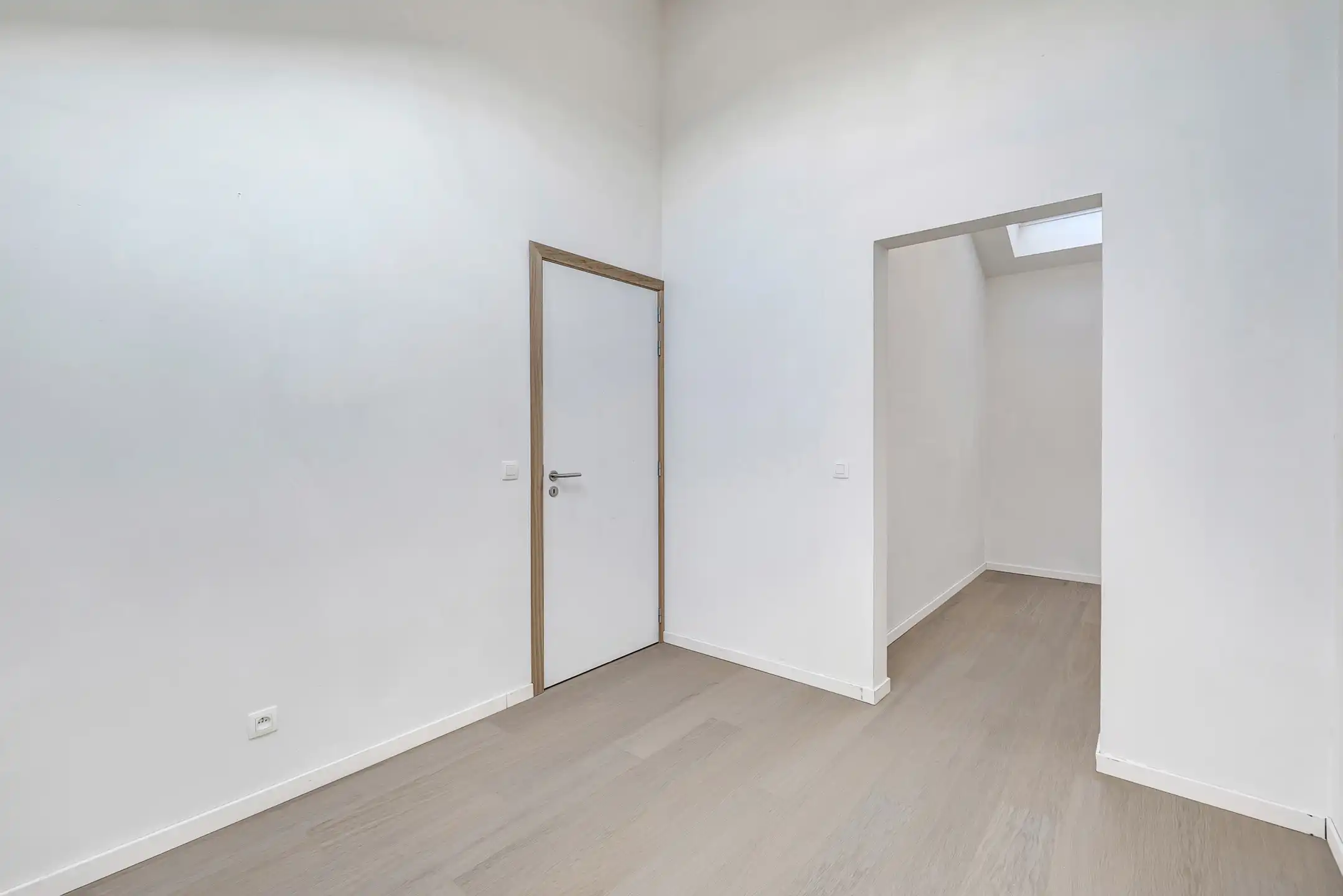Prachtige nieuwbouwwoning in uniek woonerf foto 14