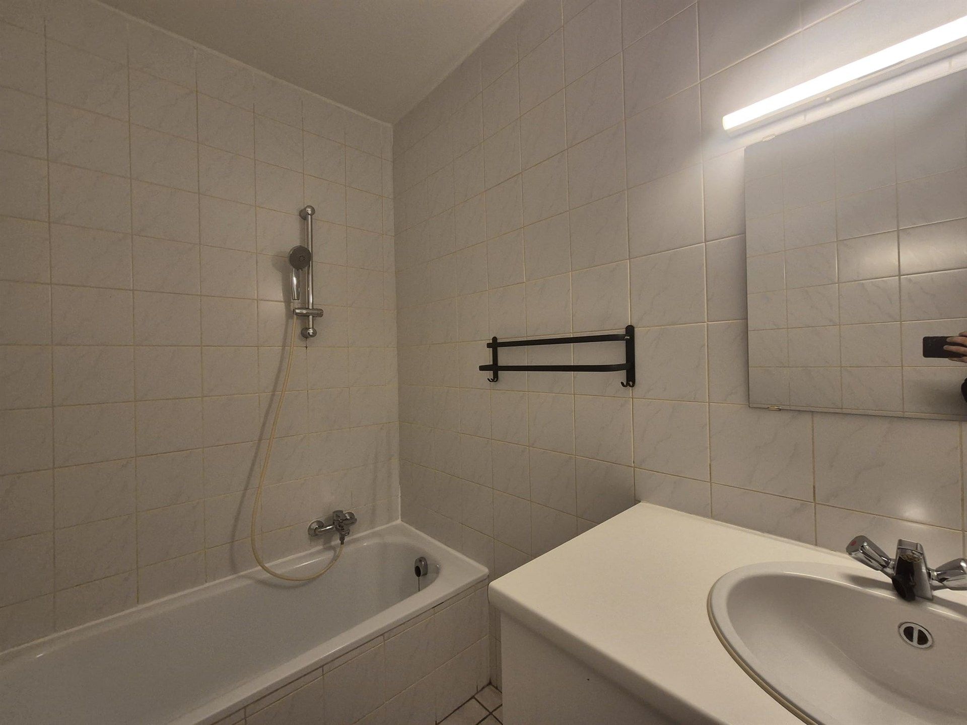 Opgeknapt 1-slaapkamer appartement op de eerste verdieping. foto 18