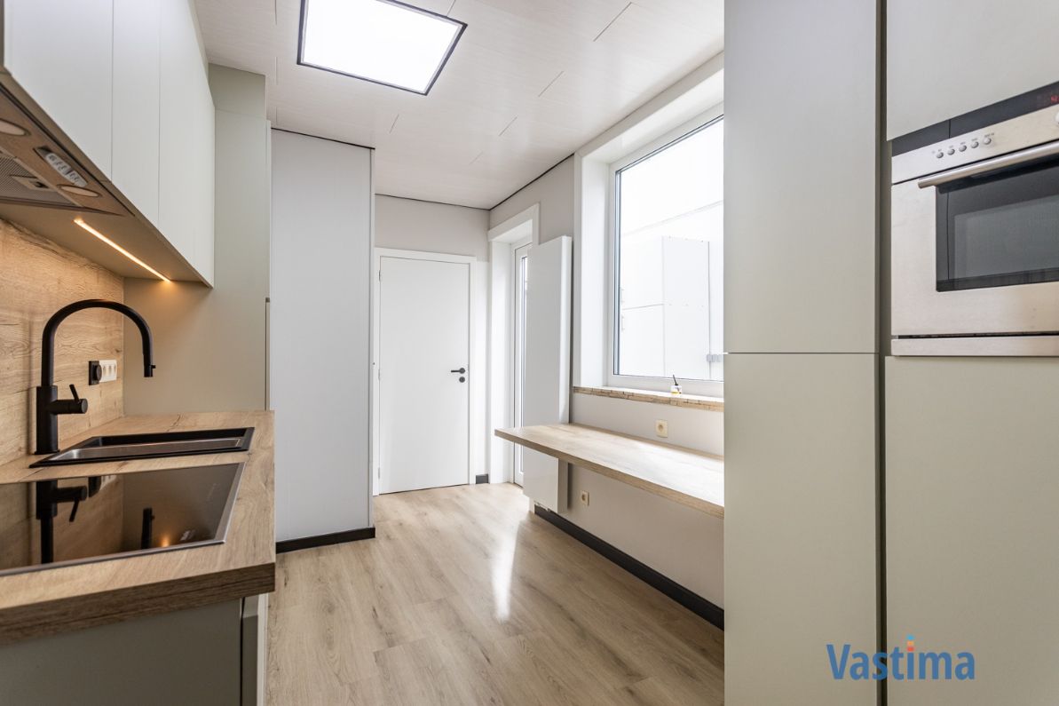 Volledig gerenoveerde rijwoning met 3 slaapkamers nabij centrum Aalst foto 8