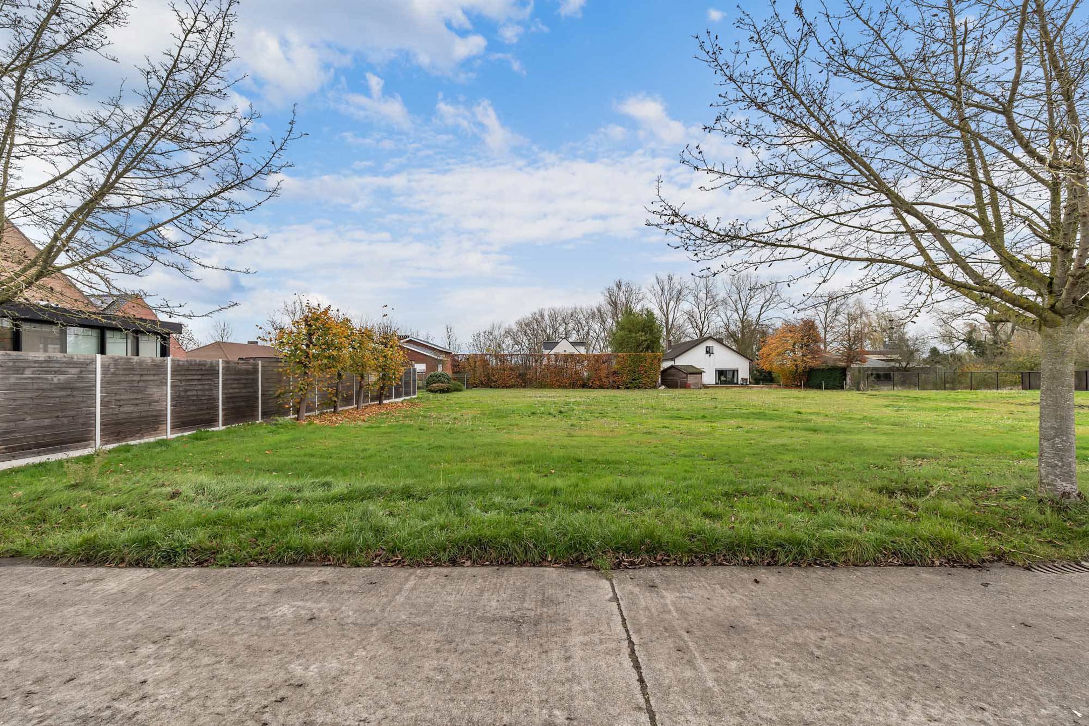 Exclusieve bouwgrond voor open bebouwing zonder bouwverplichting! foto {{pictureIndex}}