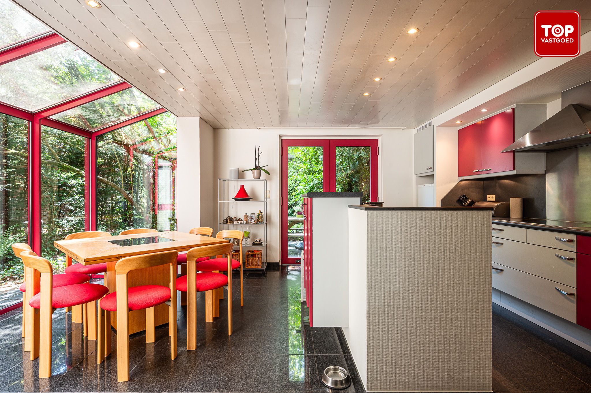 Charmante halfopen woning met fantastische tuin op een Topligging in Sint-Denijs-Westrem foto 8