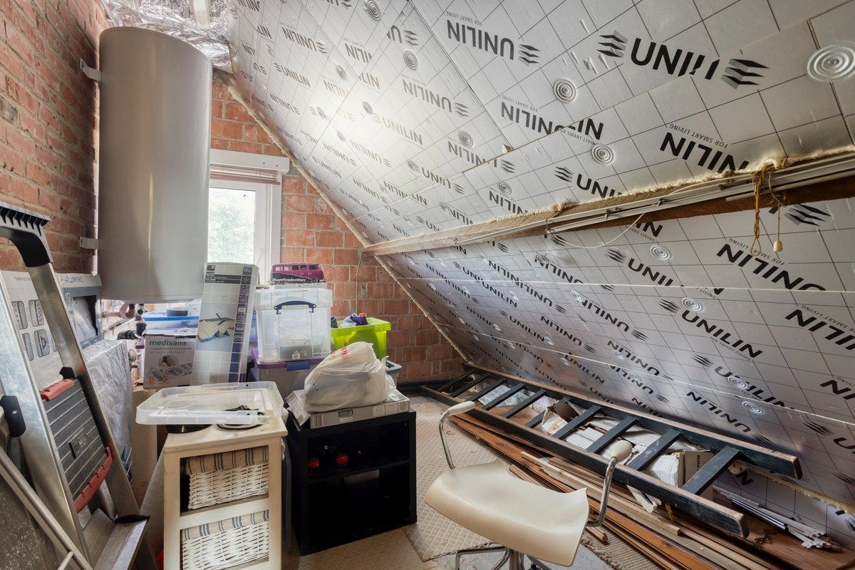 Te renoveren woning met naastliggend bouwperceel! foto 12