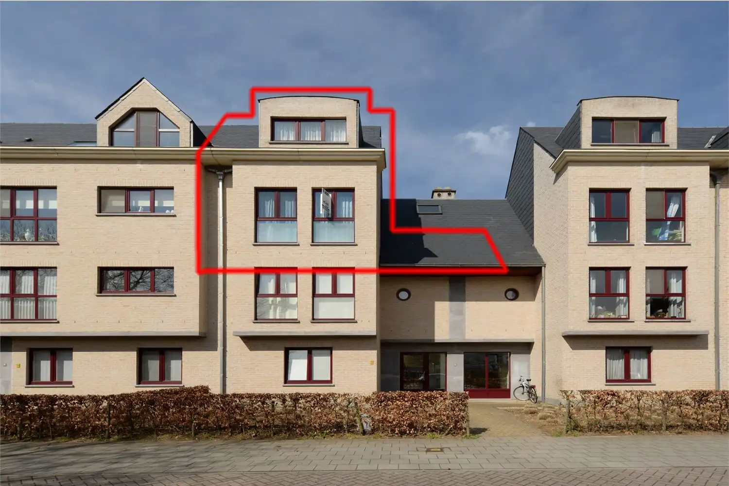 Duplex-a^ppartement, 3 slaapkamers, 2 terrassen, garage, lift. foto 3