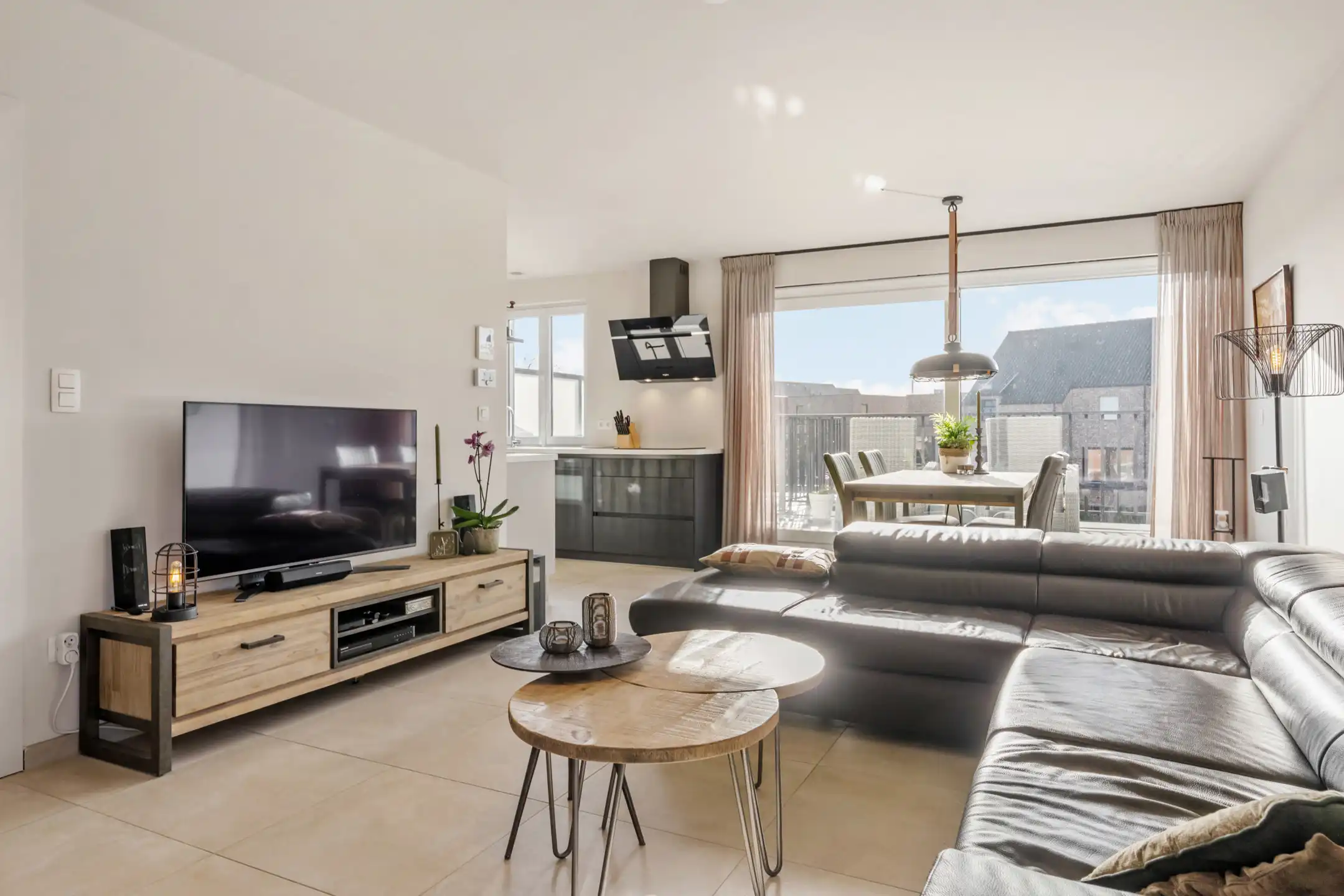 Recent duplex appartement met 2 parkings te Zichen foto 2