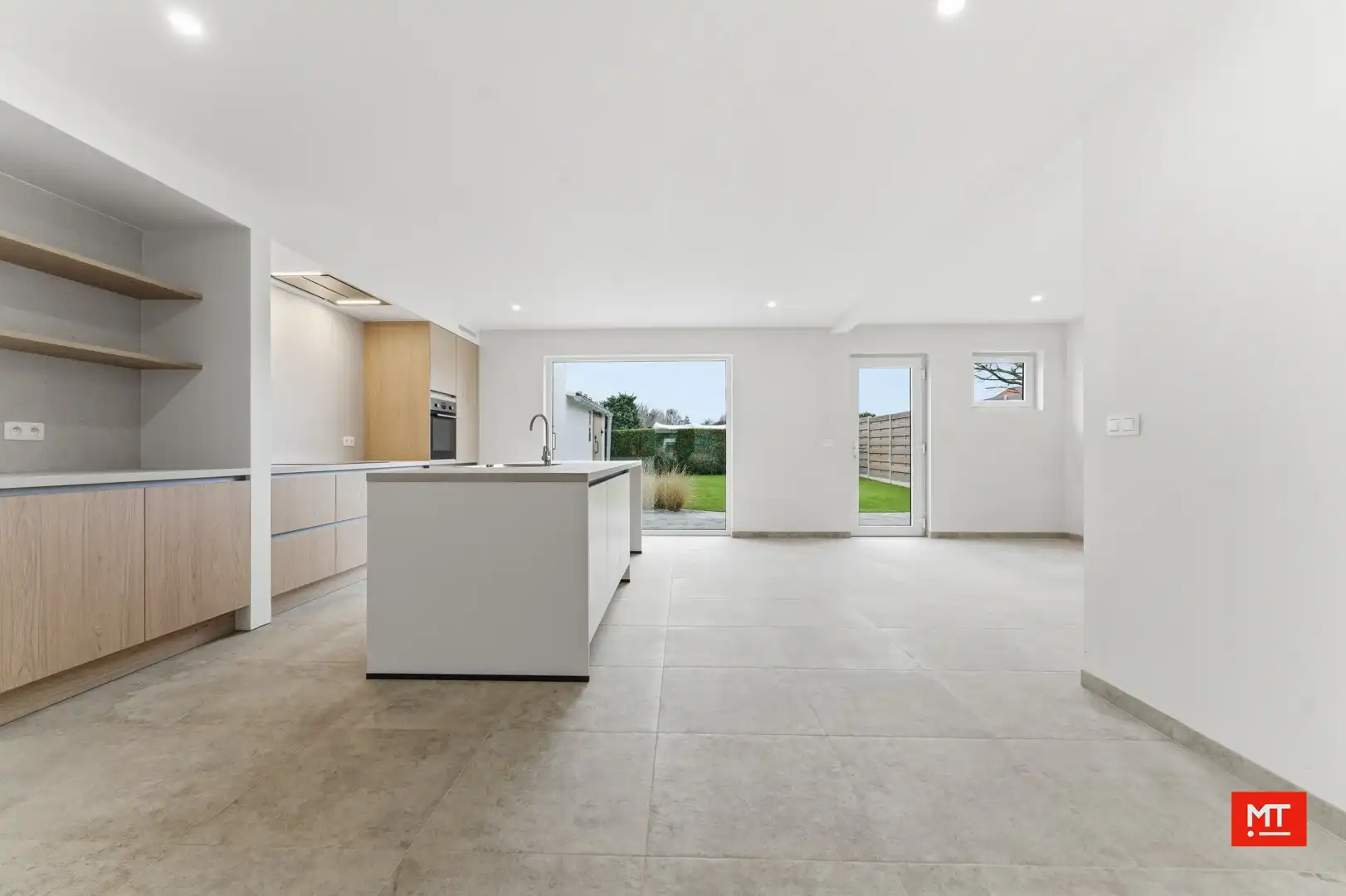 Landelijke, gerenoveerde woning met 3 slaapkamers en tuin in het rustige Poelkapelle foto 4