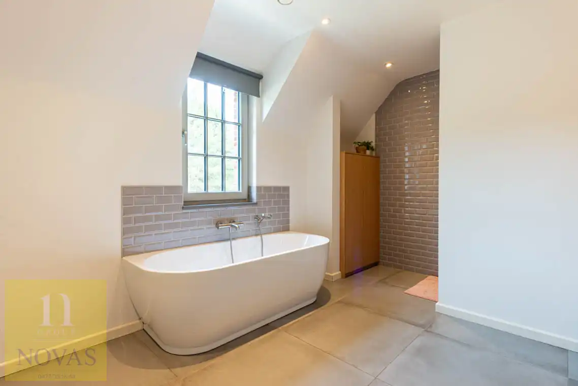 Prachtige woning, zonnepanelen, warmtepomp, thuisbatterij, 4 slaapkamers, bouwjaar 2015 foto 27