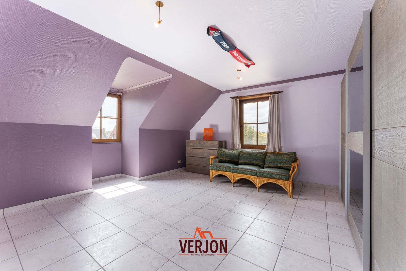 Riante villa op 13.722m2 met 6 slaapkamers, dubbele garage en prachtig vergezicht foto 20