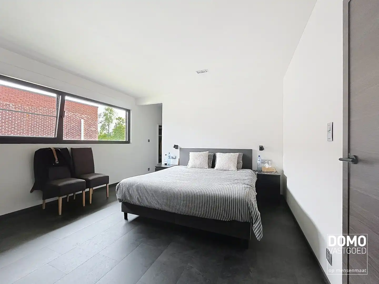 Ruime gezinswoning met 3 slaapkamers en mooie tuin foto 6