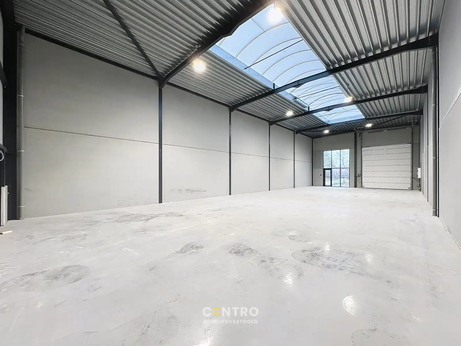 NB-magazijn van ± 275 m² (incl. 2 parkeerplaatsen!) en moderne glaspartij in driehoek TIELT-DEINZE-WAREGEM ! foto 9