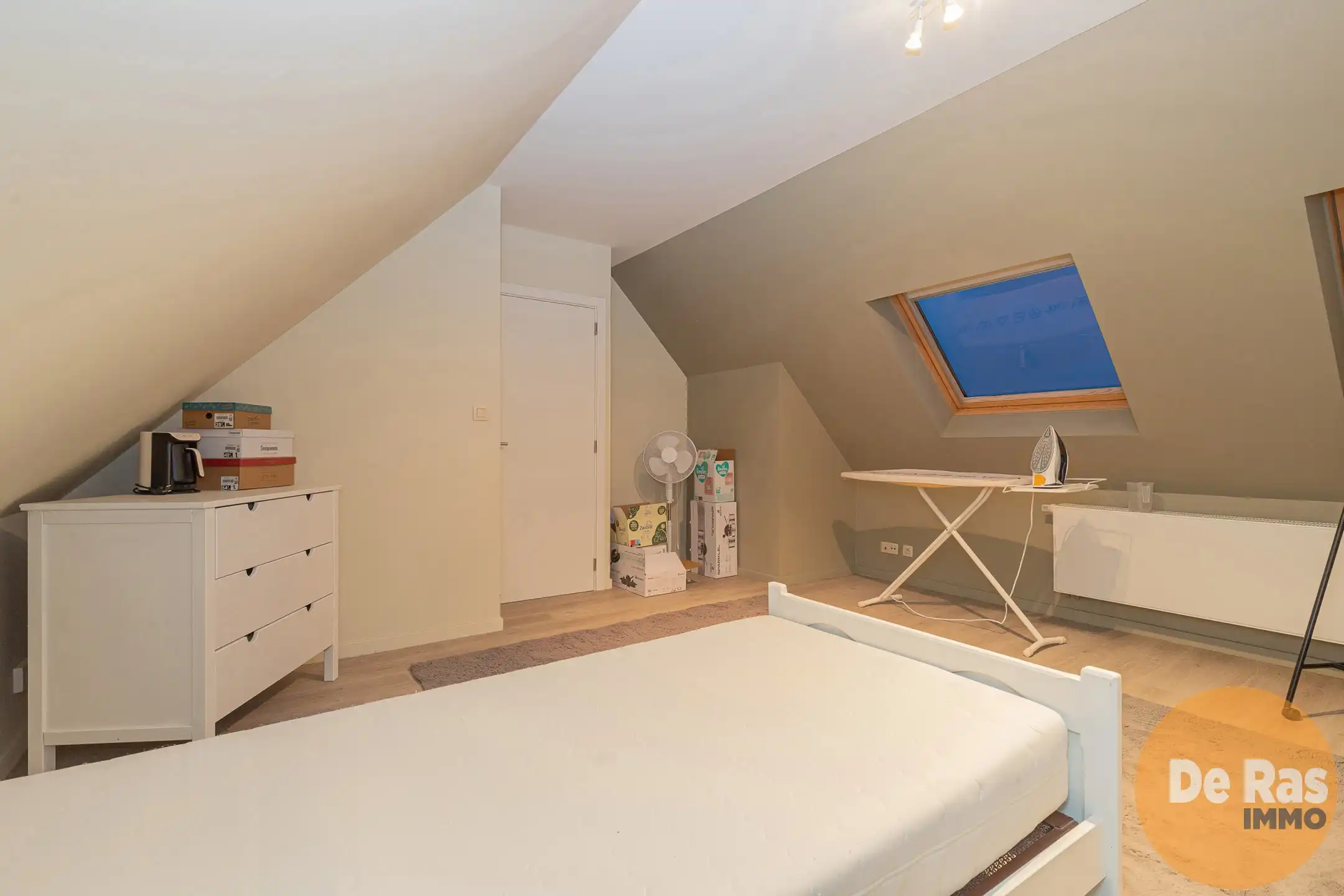 OUDEGEM - Instapklaar, ruim duplex appartement 3slpk foto 13