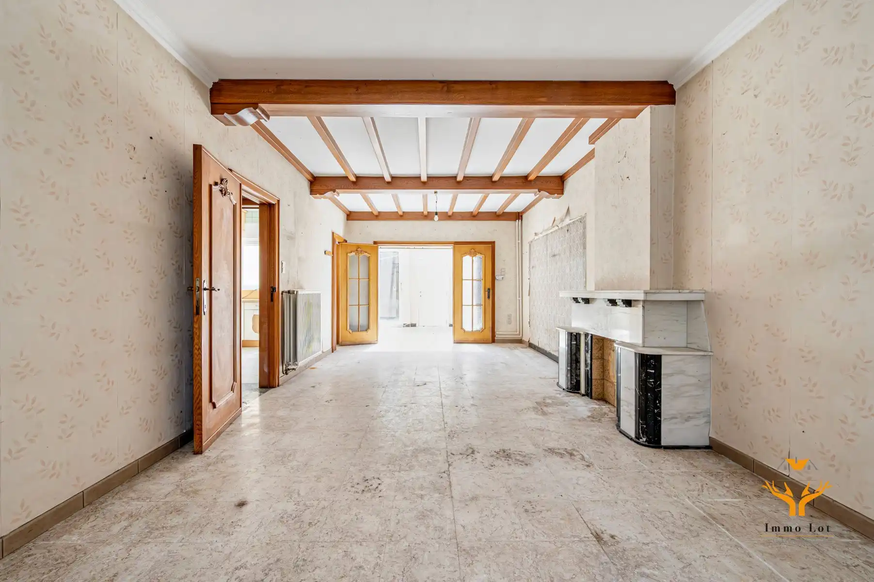 Ruime woning met dubbel magazijn en uitzonderlijk veel potentieel foto 4