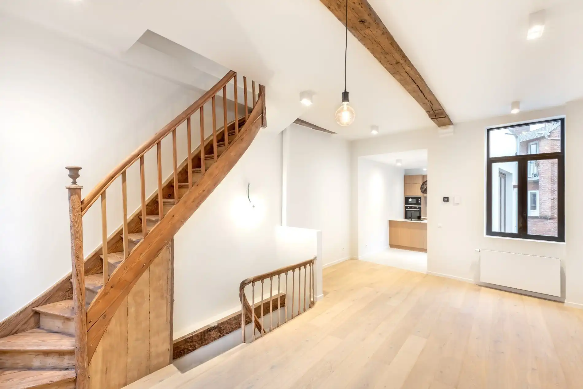 Prachtige woning op heerlijke centrumlocatie! foto 3