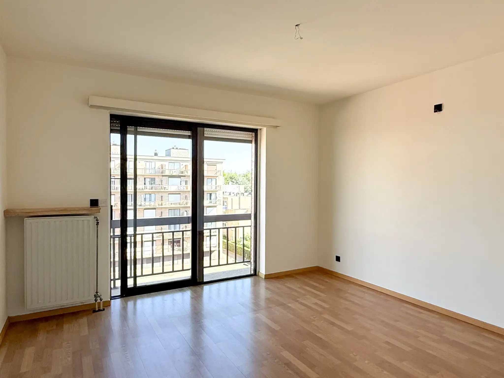 Appartement met twee slaapkamers en twee terrassen in het centrum van Beveren foto 9