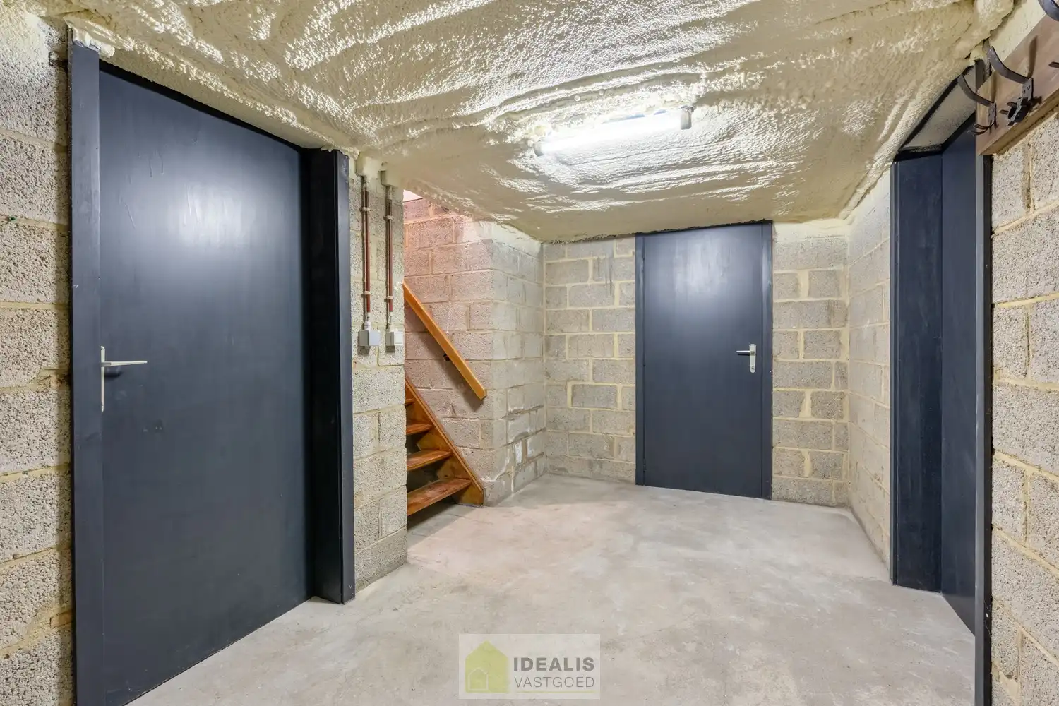 IDEALIS VASTGOED – VERZORGDE GEZINSWONING MET 2 SLAAPKAMERS (MOGELIJKHEID TOT MEER) OP AANGENAAM PERCEEL VAN 11A 28CA foto 33