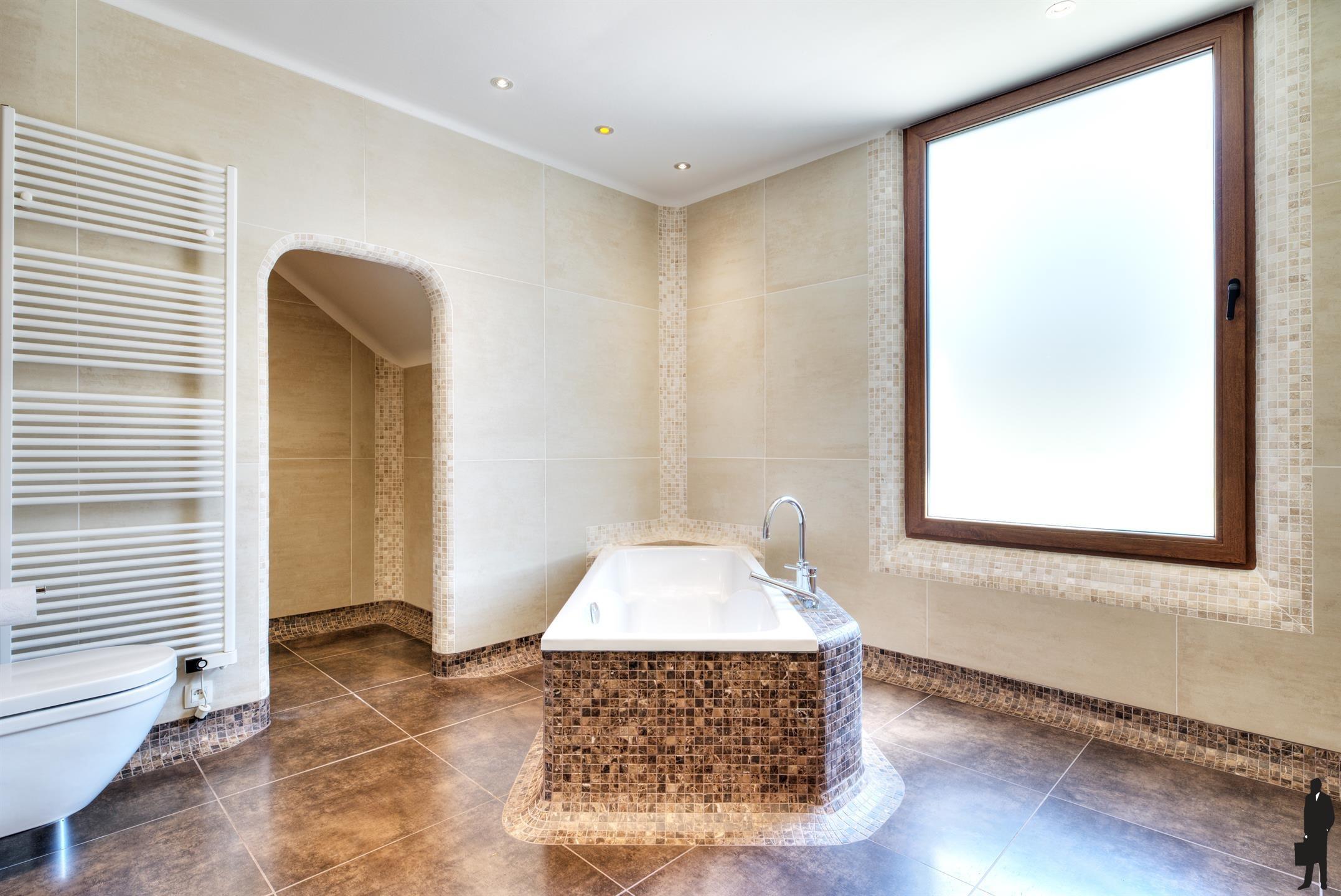 Luxe kangoeroe-villa te Sint-Job met paardenacc. op ca. 1,2 HA! foto 19