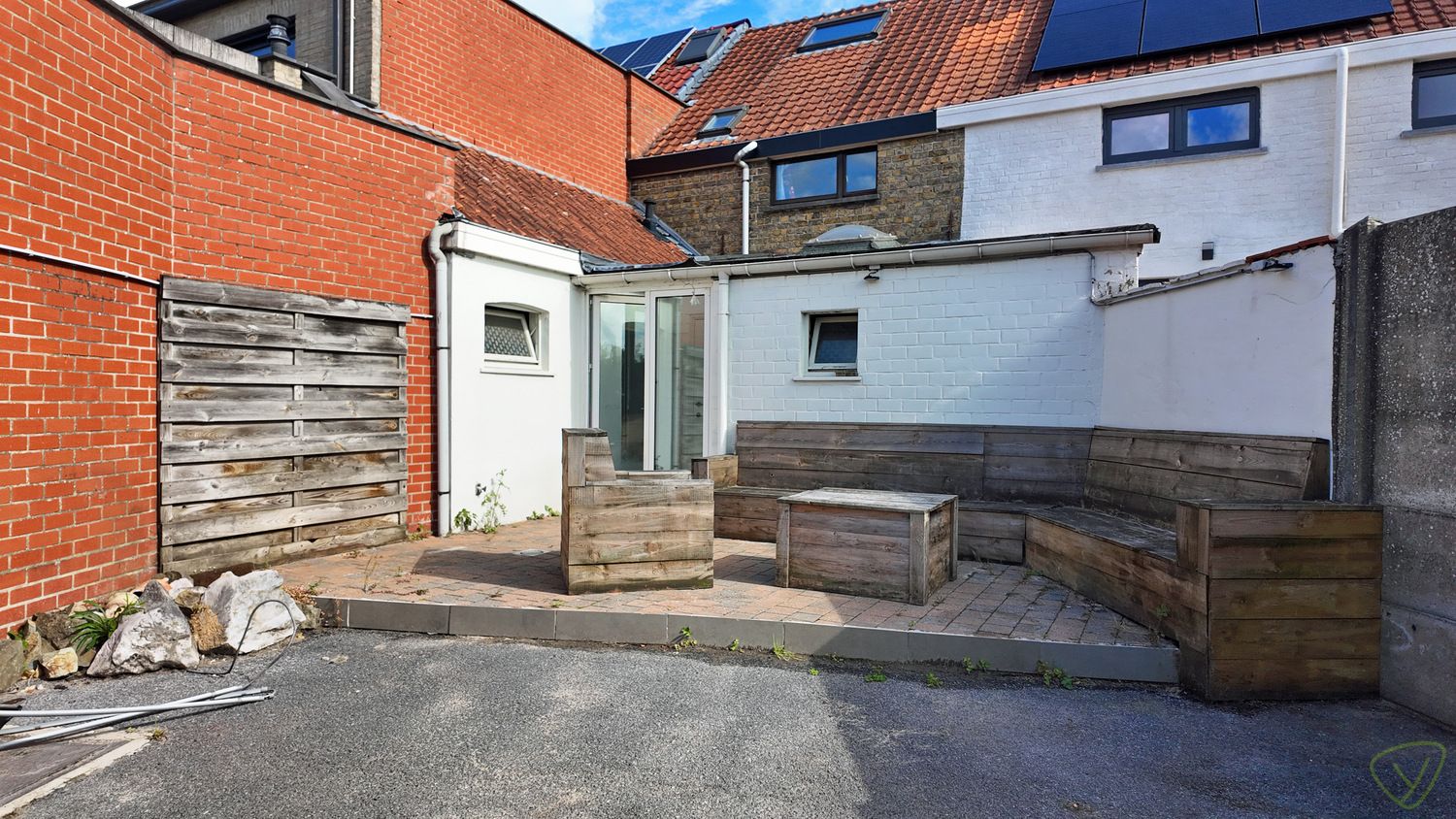 Gezellige stadswoning te huur met ruime garage en parking! foto 13