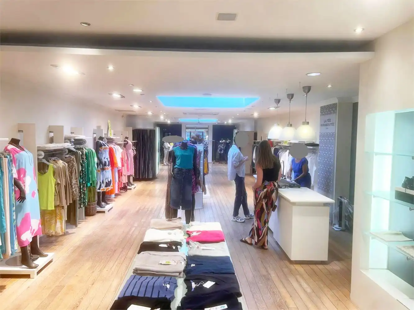 Handelsruimte op toplocatie in het hart van de beste winkelstraat van MOL. foto 3