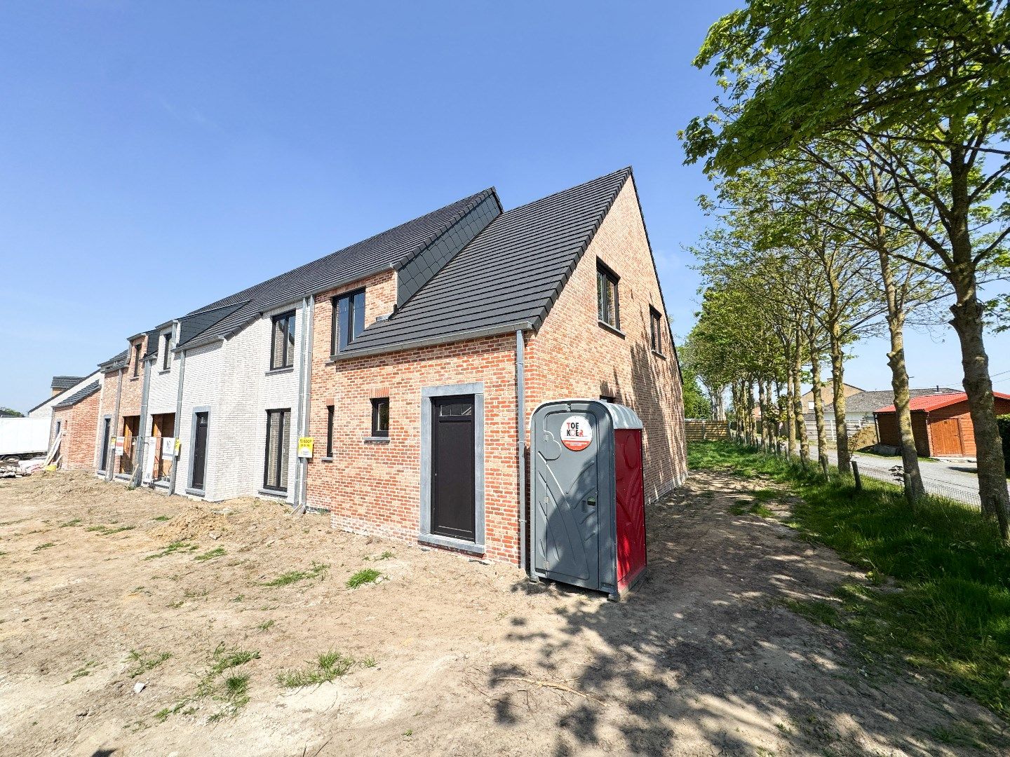 Ruime 3-slaapkamer woning op boogscheut van centrum Eernegem foto 6
