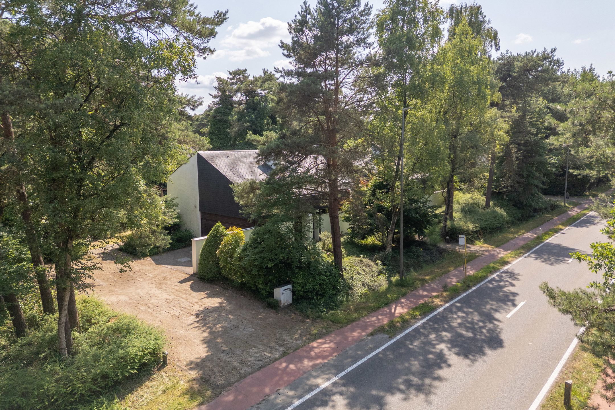 Ruime architectenvilla met 8 slpk's op 1.832 m² te Vosselaar foto 47