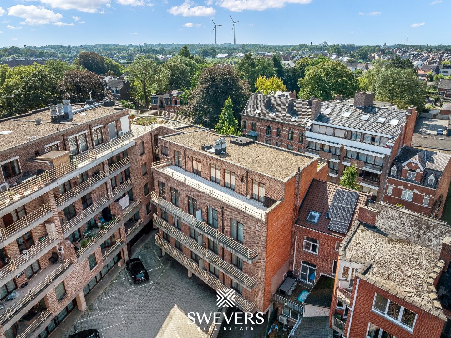 Zeer ruim luxueus penthouse in hartje Hasselt met 2 ruime terrassen foto 34