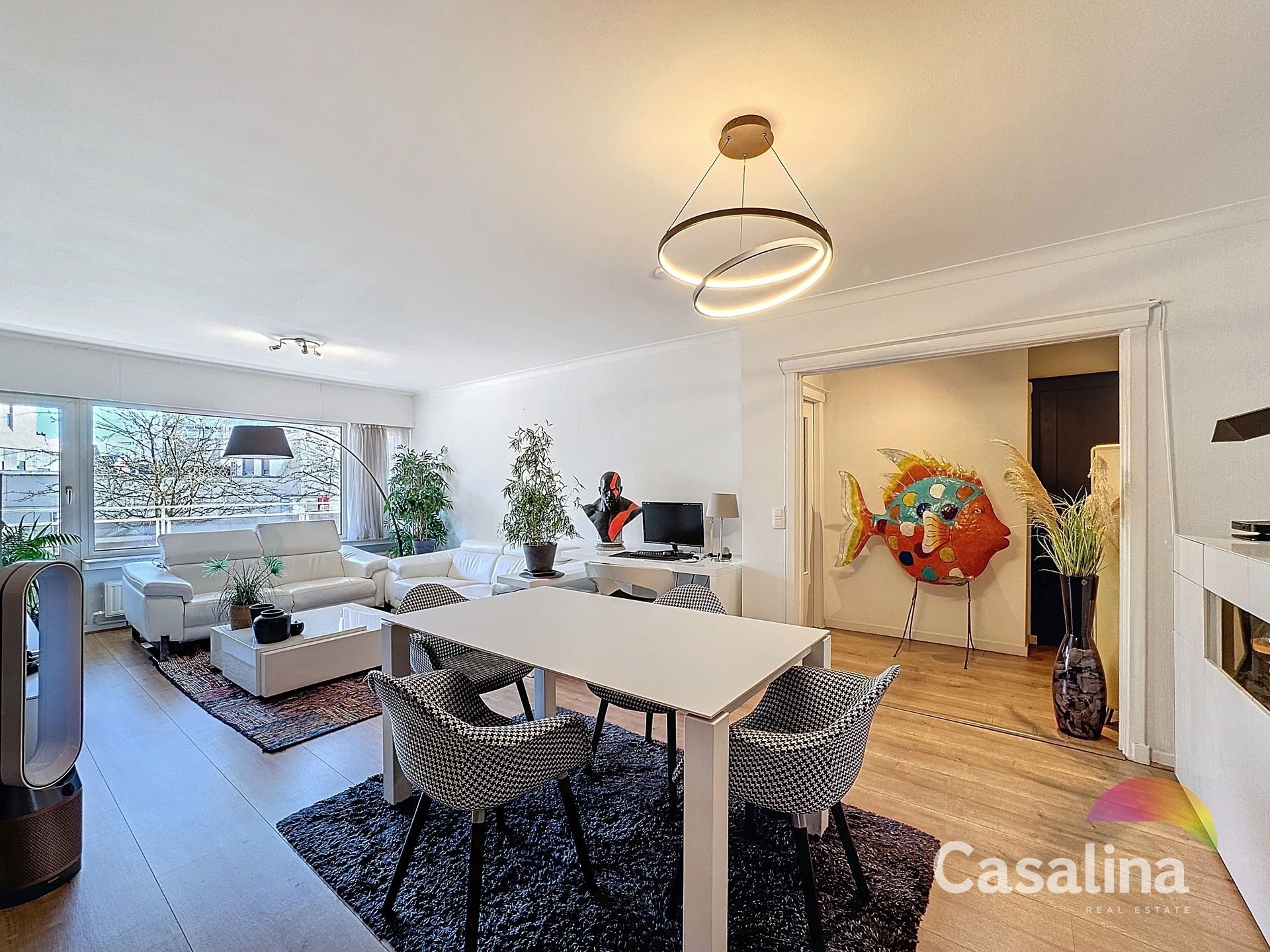 Twee-slpk appartement in uitstekende staat foto 5