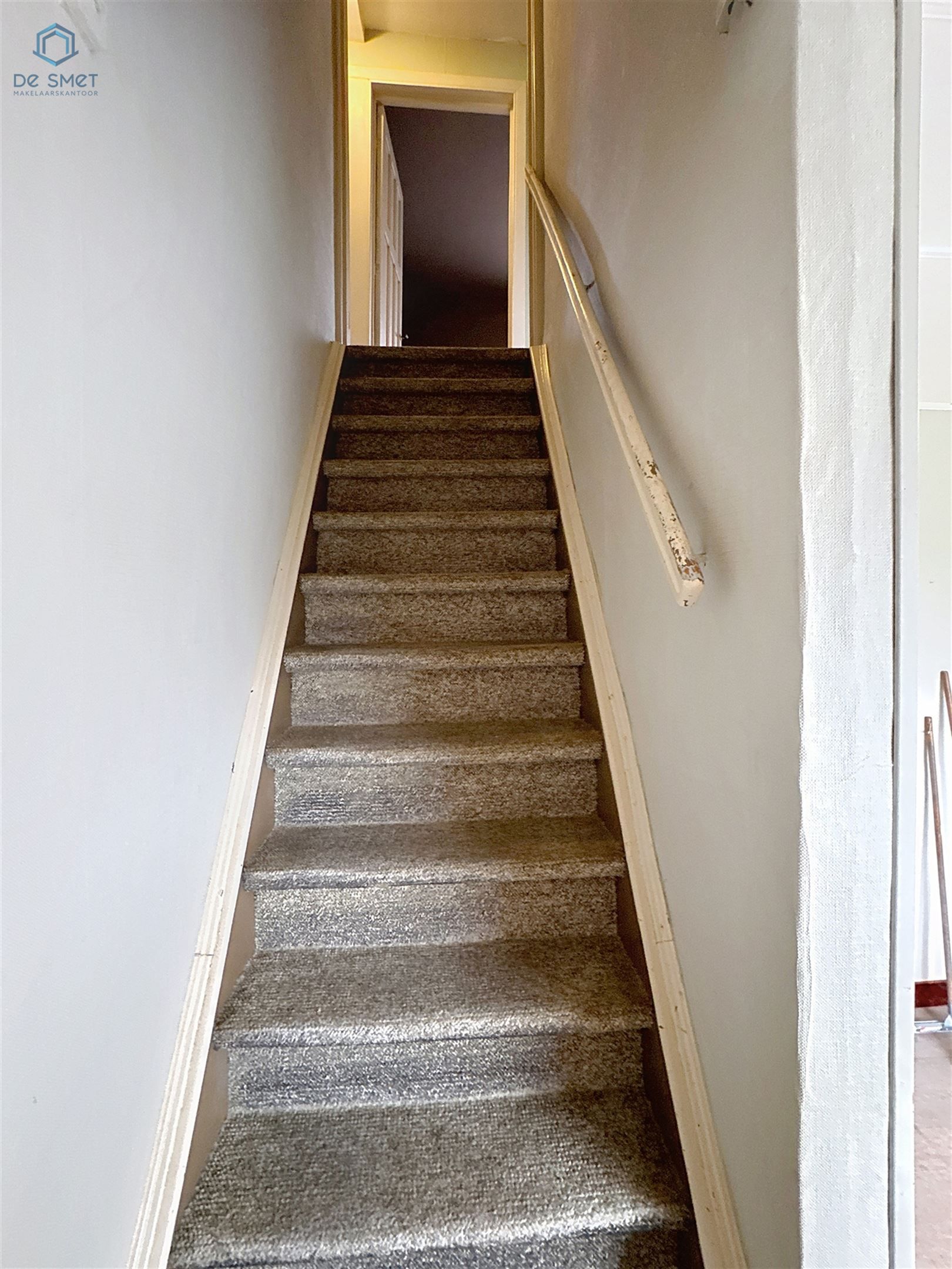 Charmante te renoveren gezinswoning met 4 slaapkamers, garage en grote tuin rustige ligging in Viane foto 9