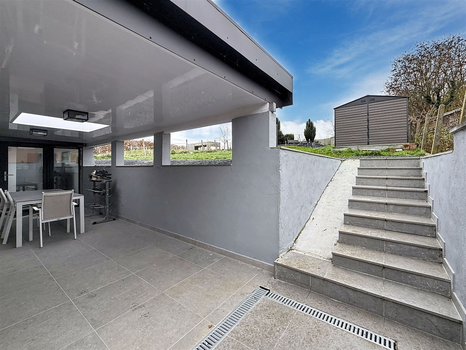 Ruime gerenoveerde woning, 5 slpks, 2 bdks, tuin, 11a 11ca  foto 33