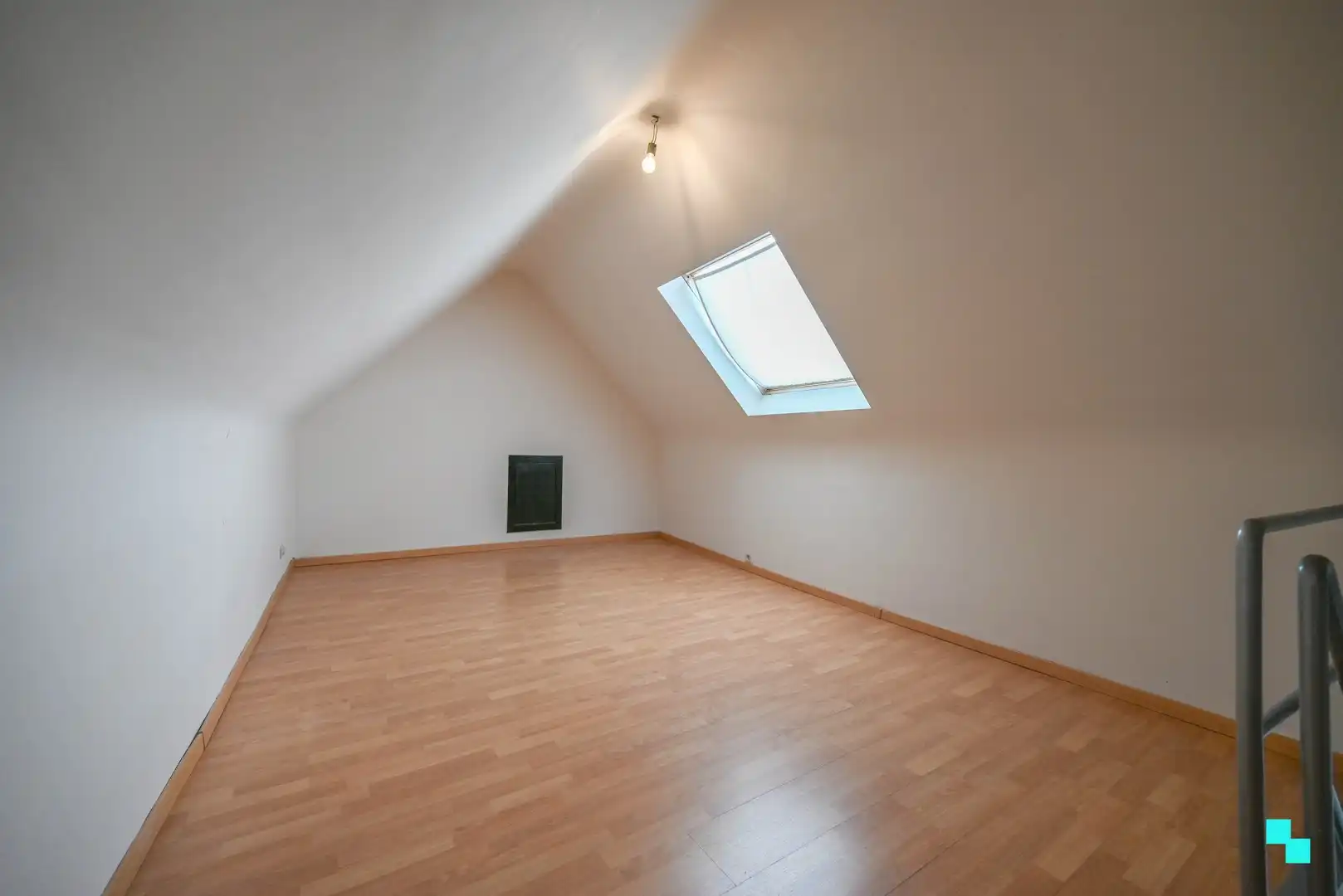 Ruim appartement met garagebox in hartje Izegem foto 16