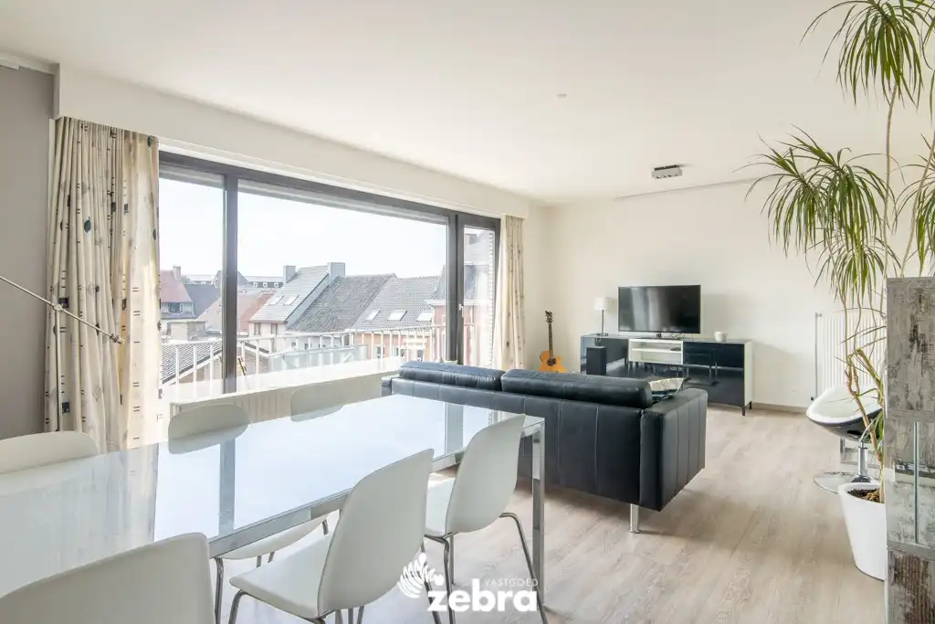 Goed onderhouden appartement met 3 slaapkamers in centrum Tielt! foto 5