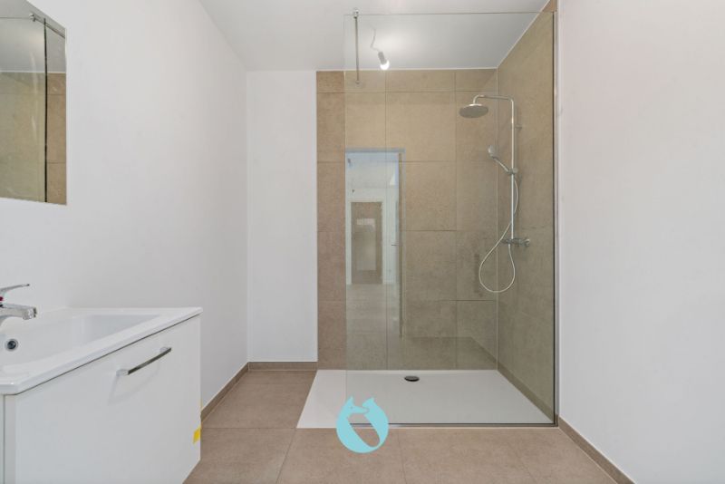 Ontdek dit prachtige duplex-nieuwbouwappartement, met drie slaapkamers en twee badkamers foto 13