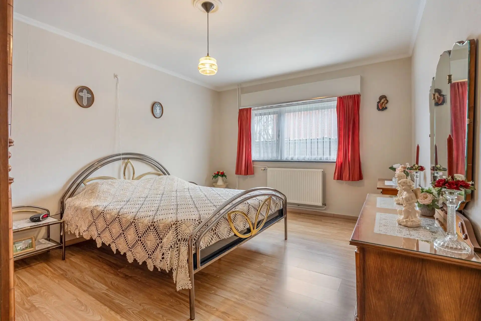 Vrijstaande eengezinswoning met bijhorende gronden foto 20