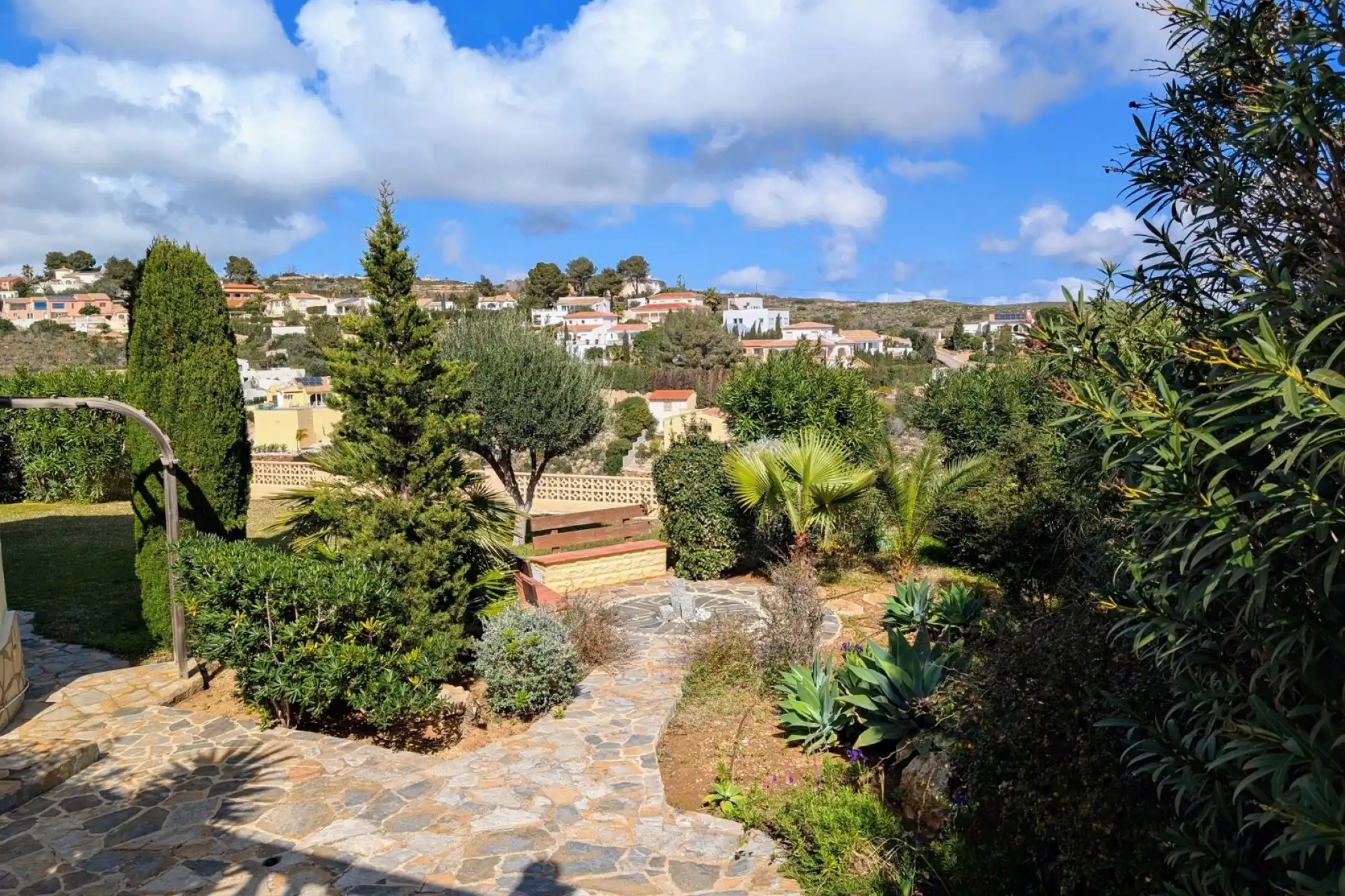 Casalina España stelt te koop villa op Cumbre del Sol  foto 28