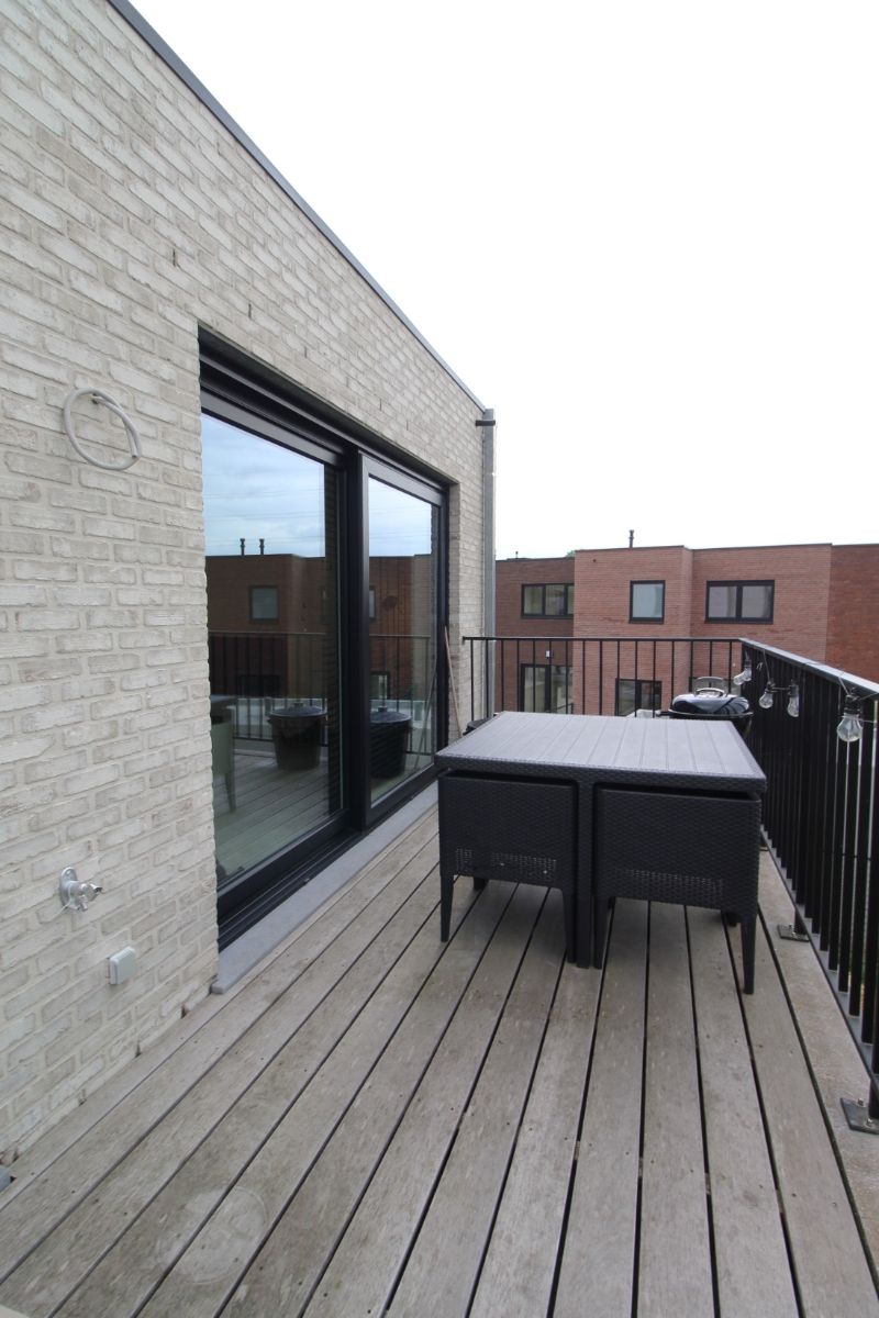 Lichtrijk nieuwbouw appartement zonder gemeenschappelijke kosten foto 5