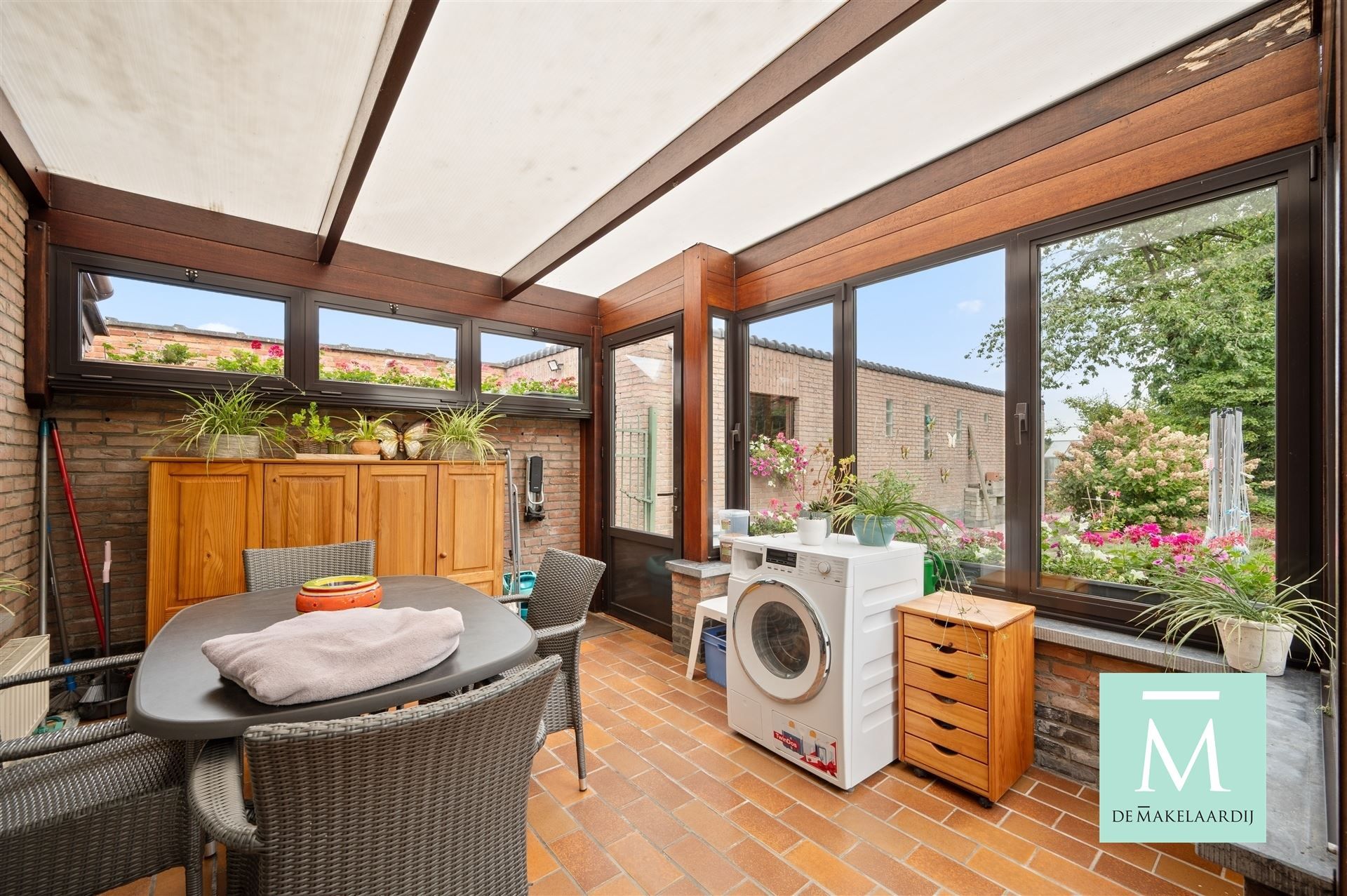 Uitstekend gelegen woning met 3 slaapkamers en garage foto 10