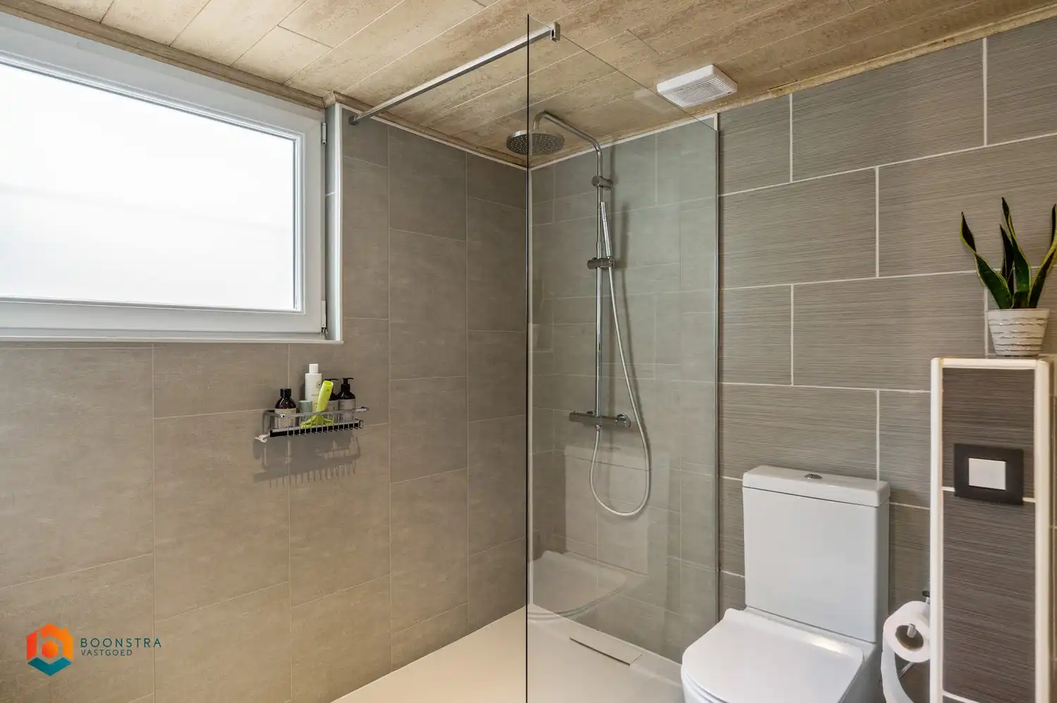 Instapklare gerenoveerde woning met 2 slpkrs en tuin met prachtige veranda te Putte foto 12