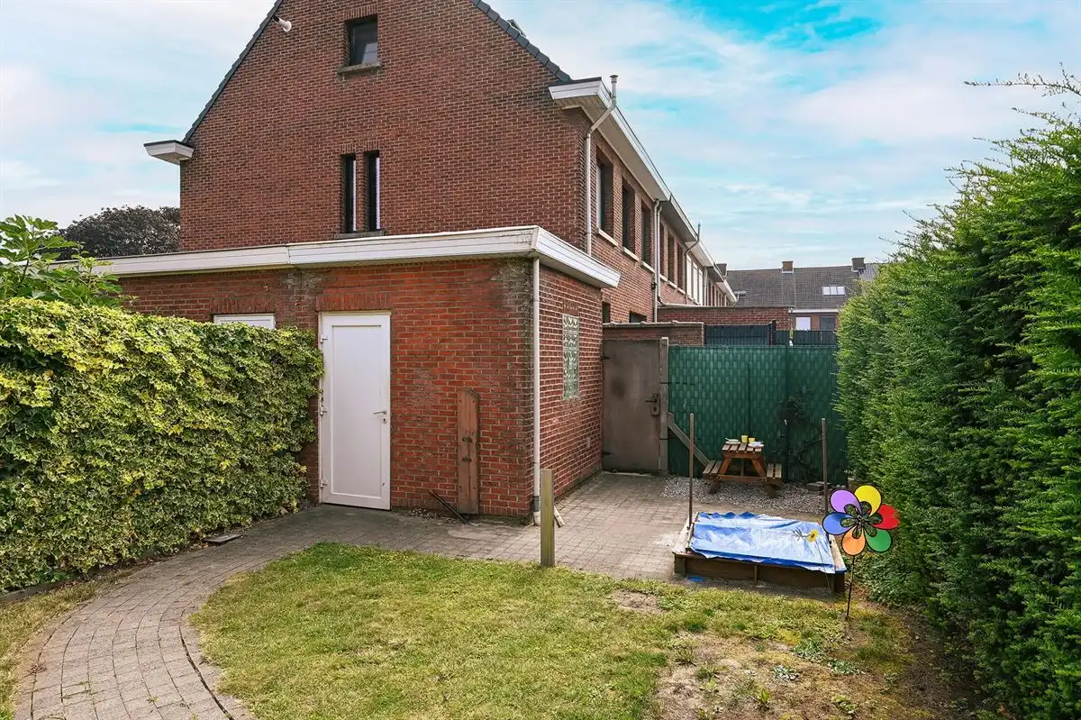 Leuke woning in fijne wijk foto 22