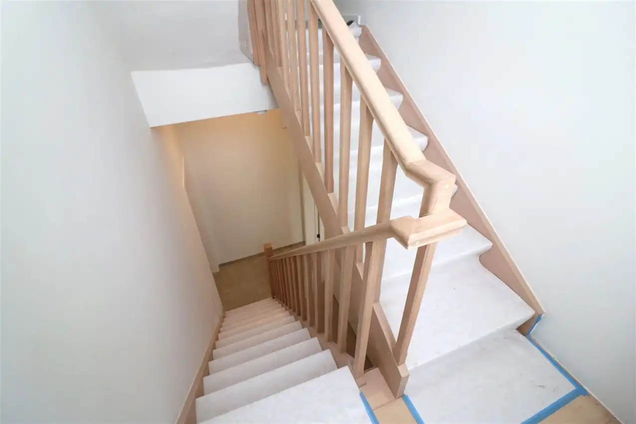 Gerenoveerde woning met 4 slpk, tuin, garage foto 56