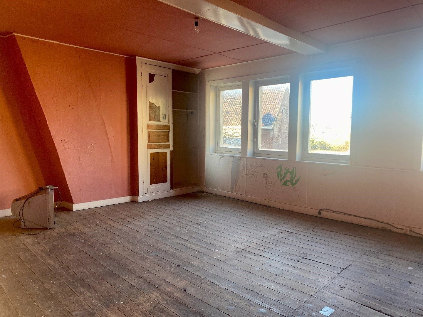 Renovatiewoning met mogelijkheden tot bouw van tweede woonst. foto 8