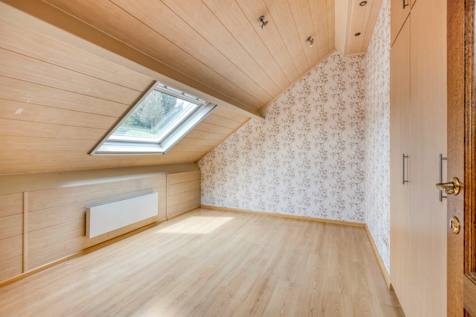 Instapklare woning met prachtig aangelegde tuin foto 20