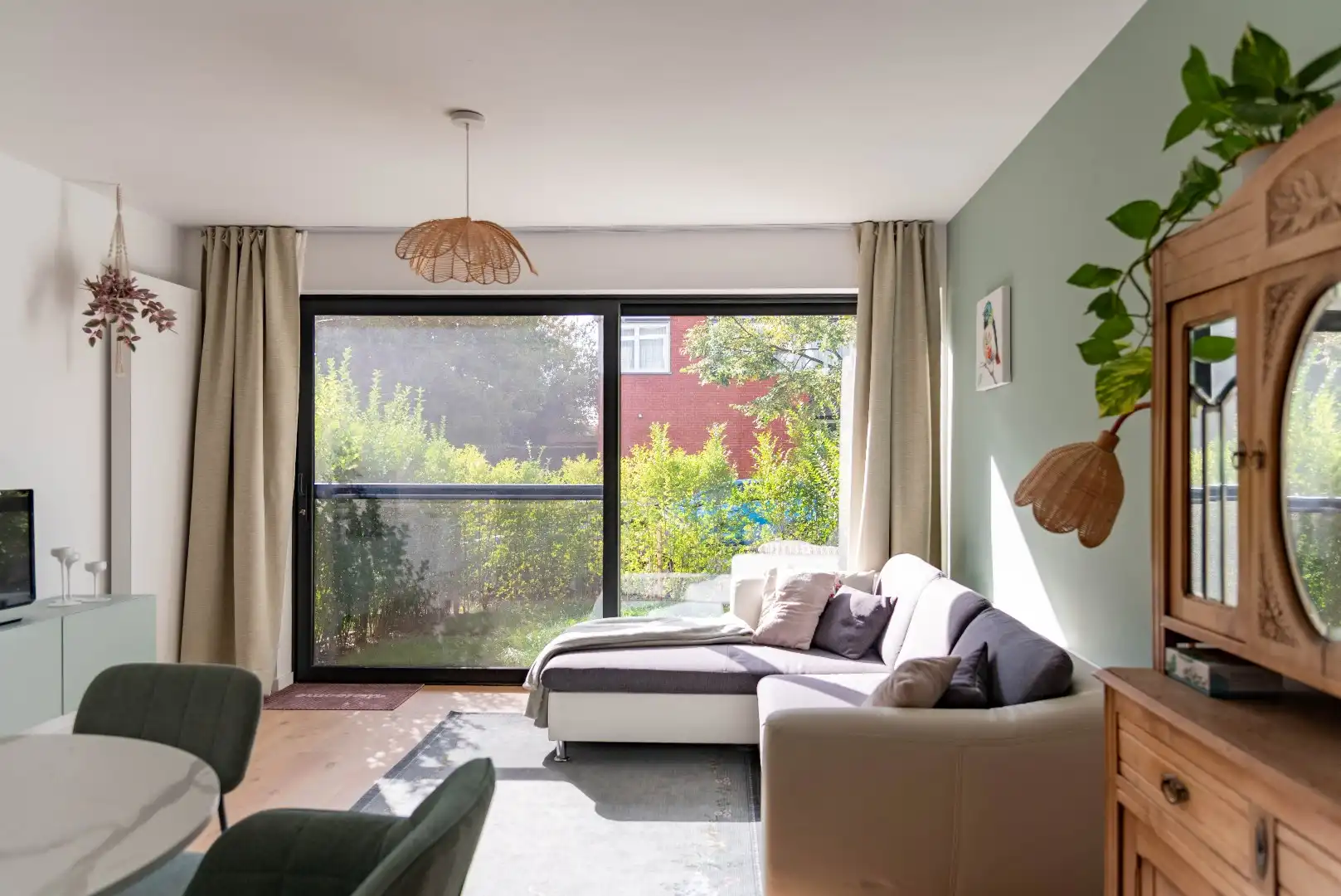 Luxueus en energiezuinig gelijkvloers met 2 slk, tuin én terras foto 4