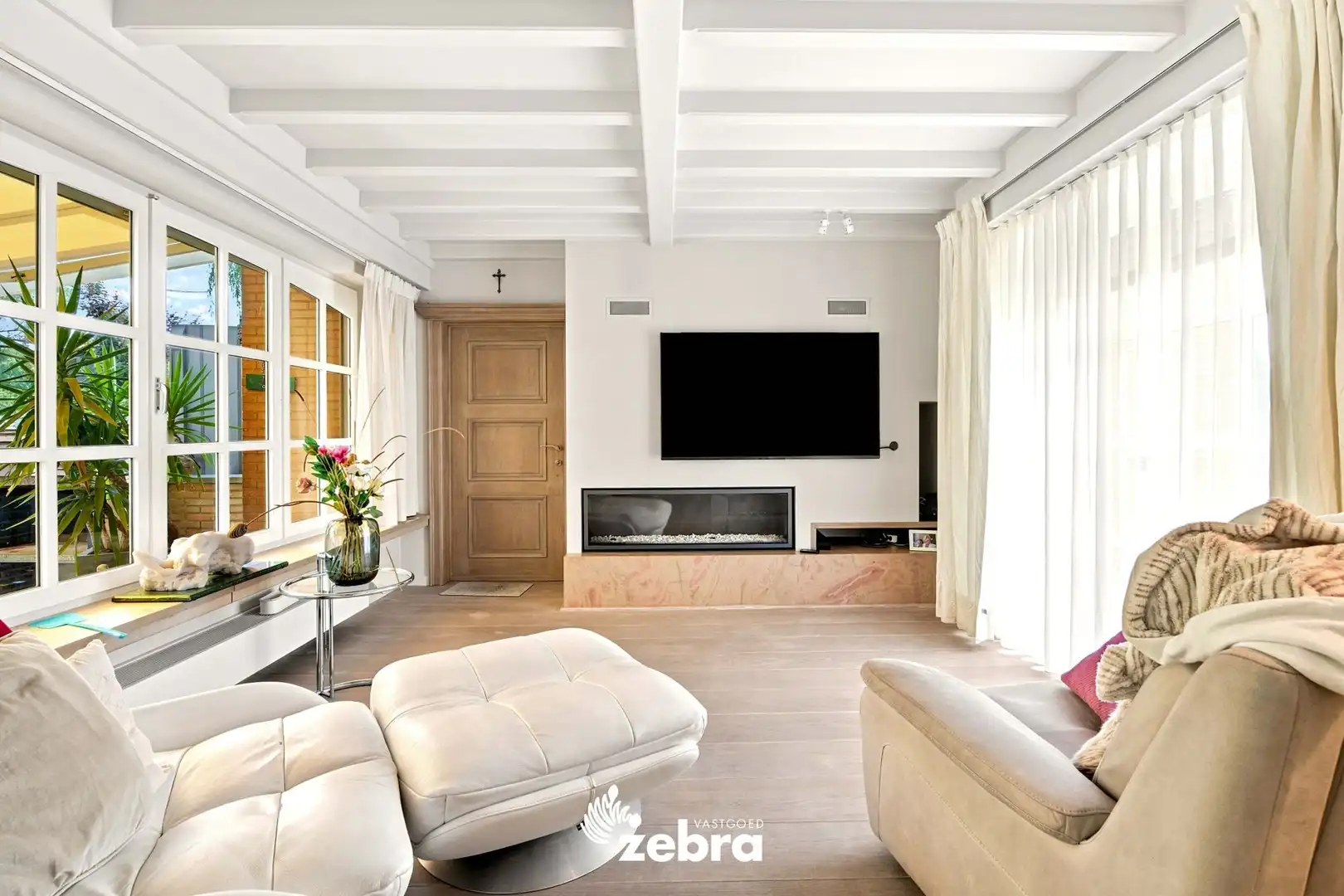 Exclusieve villa op een perceel van bijna 3.000 m² in Meulebeke! foto 8