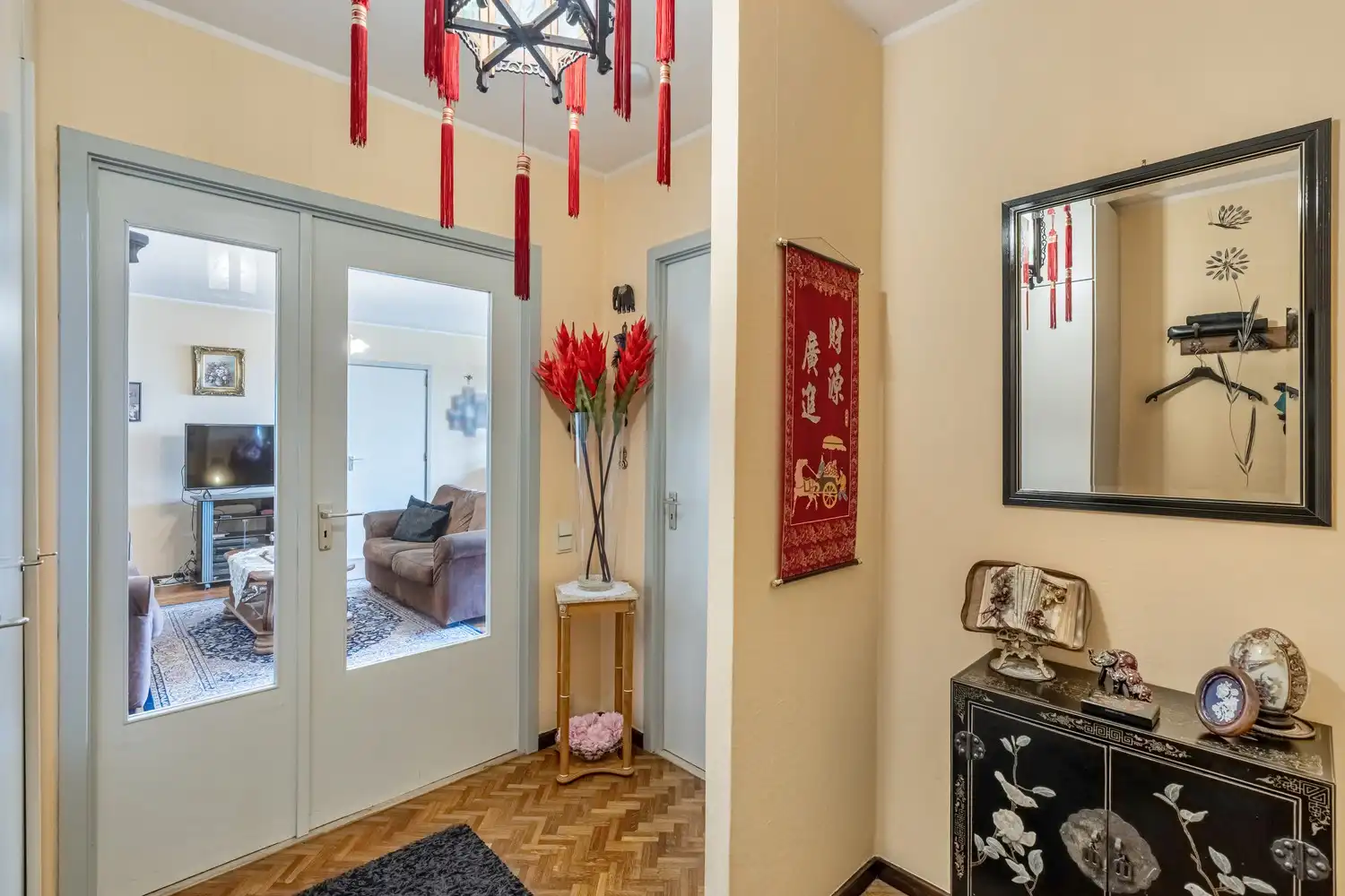 Ruim appartement met 2 slaapkamers, ondergrondse autostaanplaats en kelderberging. foto 14