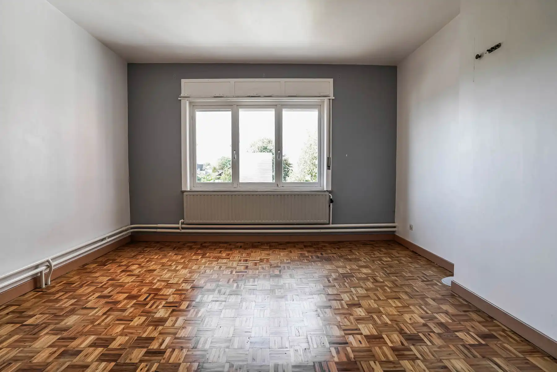 Gunstig gelegen en ruime te renoveren woning in Londerzeel foto 19