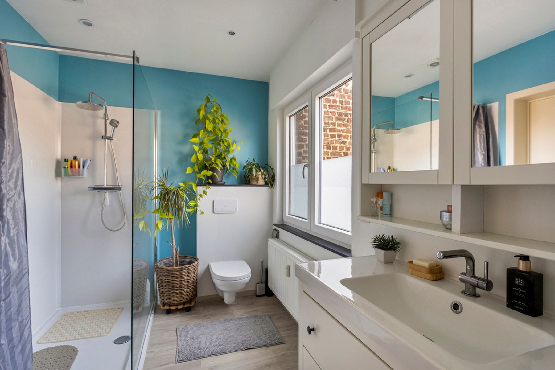 Opbrengsteigendom 2 appartementen en 2 commerciële ruimtes foto 24
