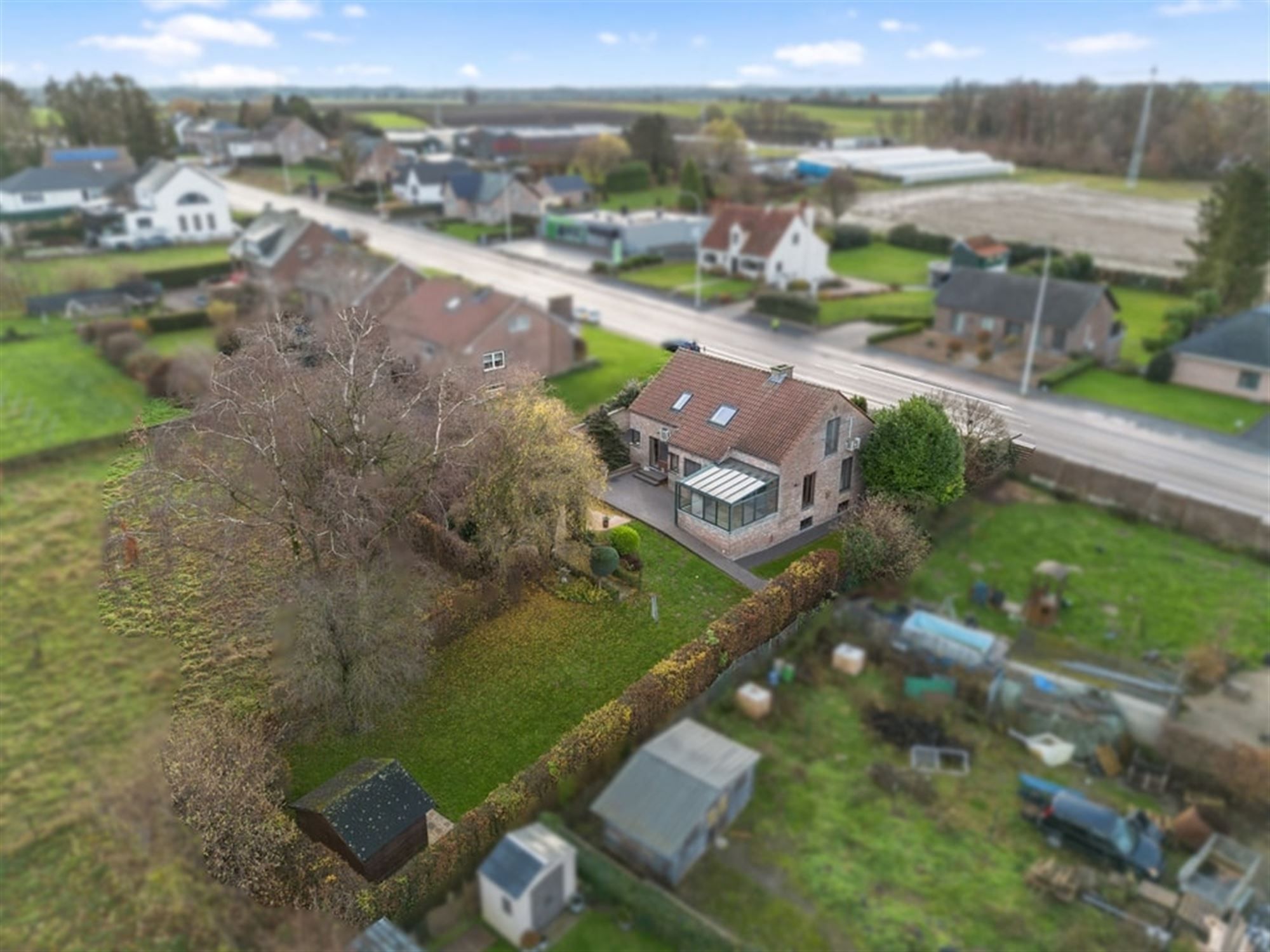 KARAKTERVOLLE GEZINSWONING MET 4 SLKS OP EEN MOOI PERCEEL VAN 12A IN TONGEREN  foto 4